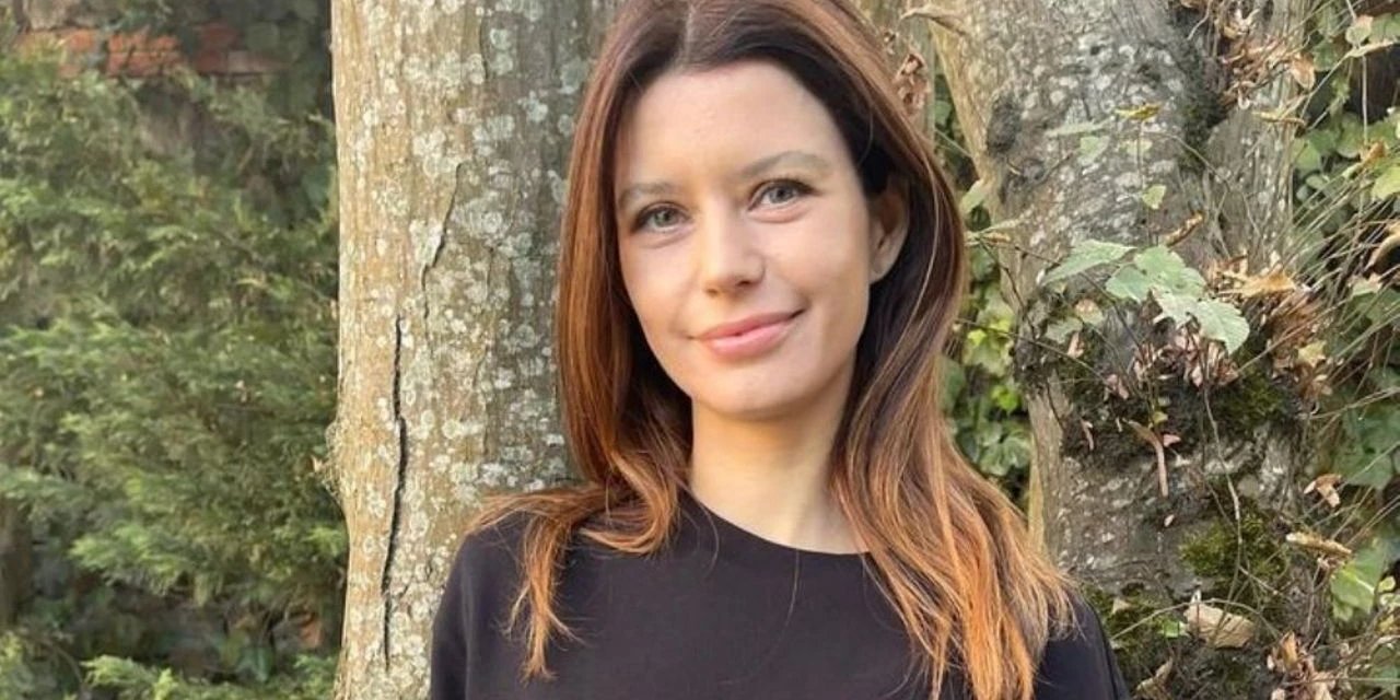 Beren Saat, sete geri dönüyor: Gizli Dolap'taki partneri belli oldu