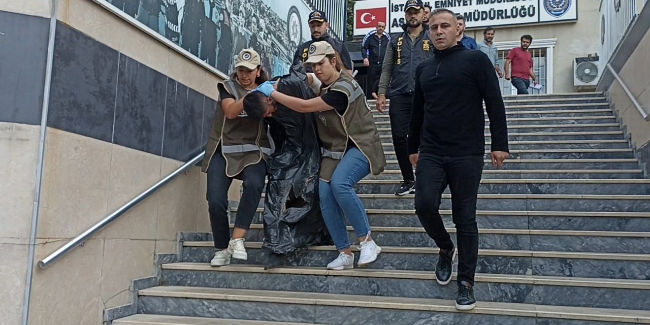 Polisi öldüren şahıs adliyeye çöp poşeti ve hayvan aracıyla götürüldü