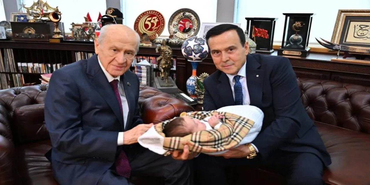 Kürşad Yılmaz, yeni doğan bebeğini Bahçeli'ye götürdü