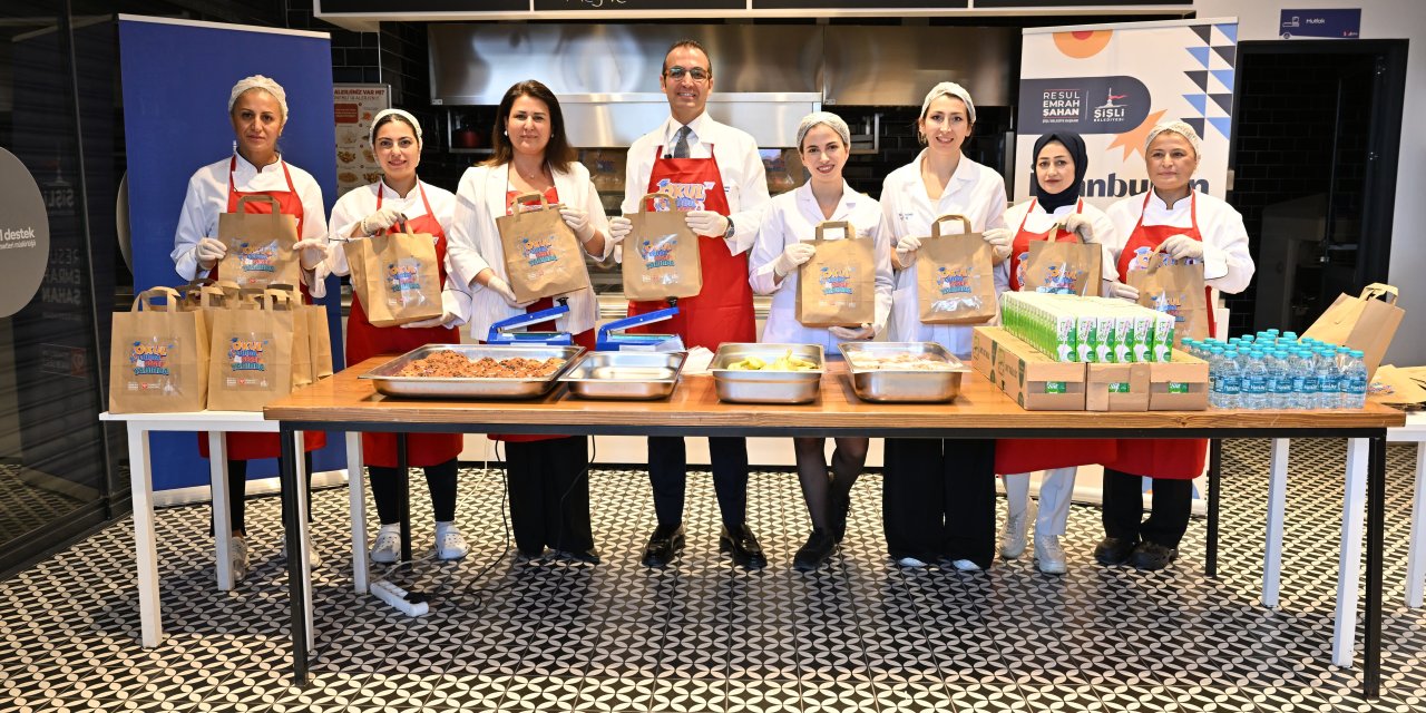 Şişli’de her gün 1500 öğrenciye gıda paketi