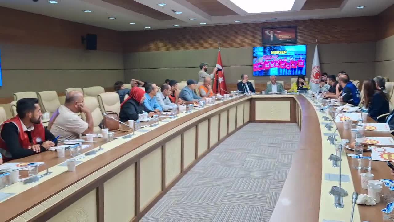 Hak arayışındaki işçiler TBMM'de