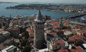 Galata Kulesi'ne giriş 30 liradan 100 liraya çıktı