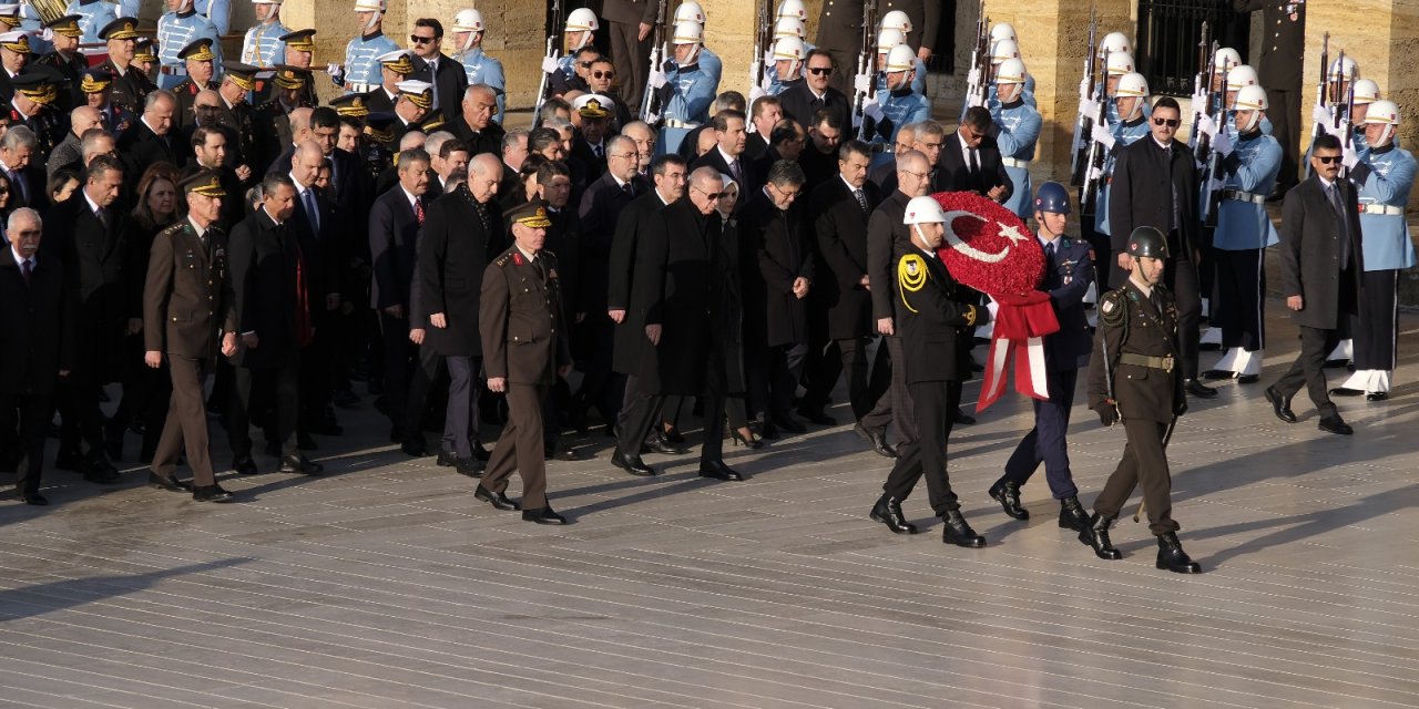 Devlet erkanı Anıtkabir'de: Erdoğan'da 'adalet ve kardeşlik' vurgusu