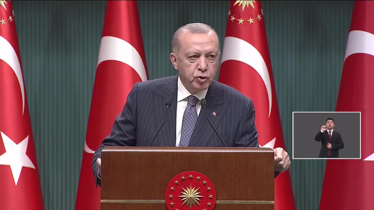 Erdoğan: "Aşı hizmetini diğer ülkeler gibi ücretsiz veriyoruz"