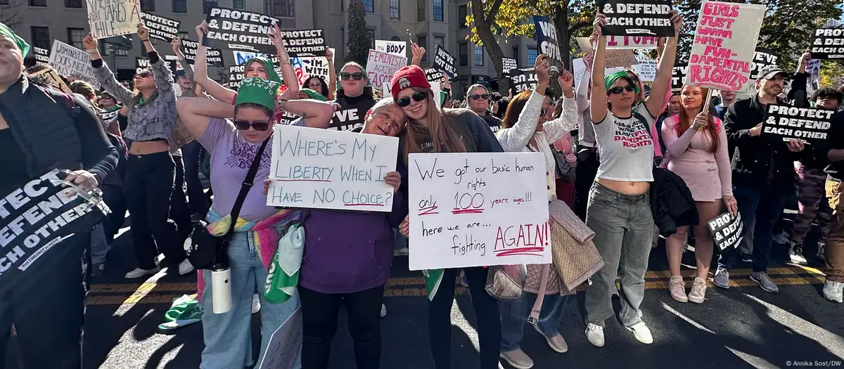 Kadınlar ve LGBTİ+ bireyler Trump galibiyeti için ne diyor?