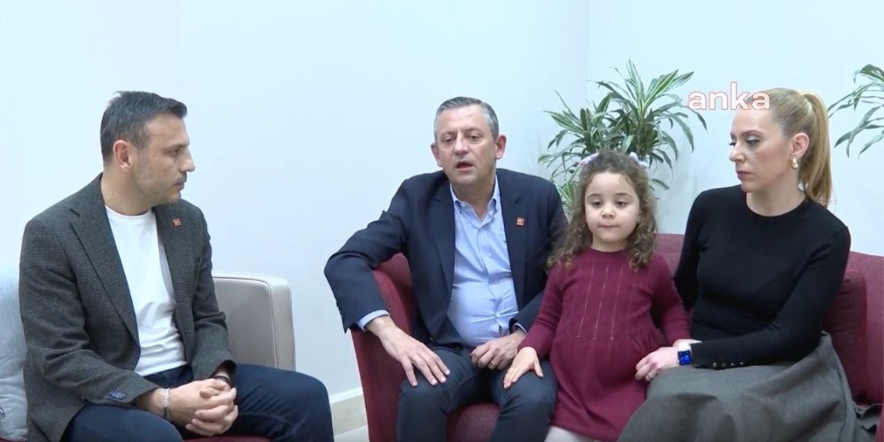 Özgür Özel, Tayfun Kahraman’ın eşi Meriç Kahraman ve kızı Vera ile buluştu