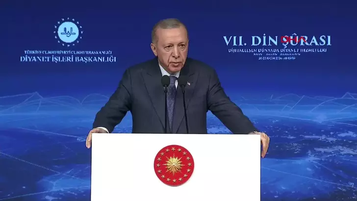 Erdoğan: Yeni bir yapay din oluşturma gayreti içindeler