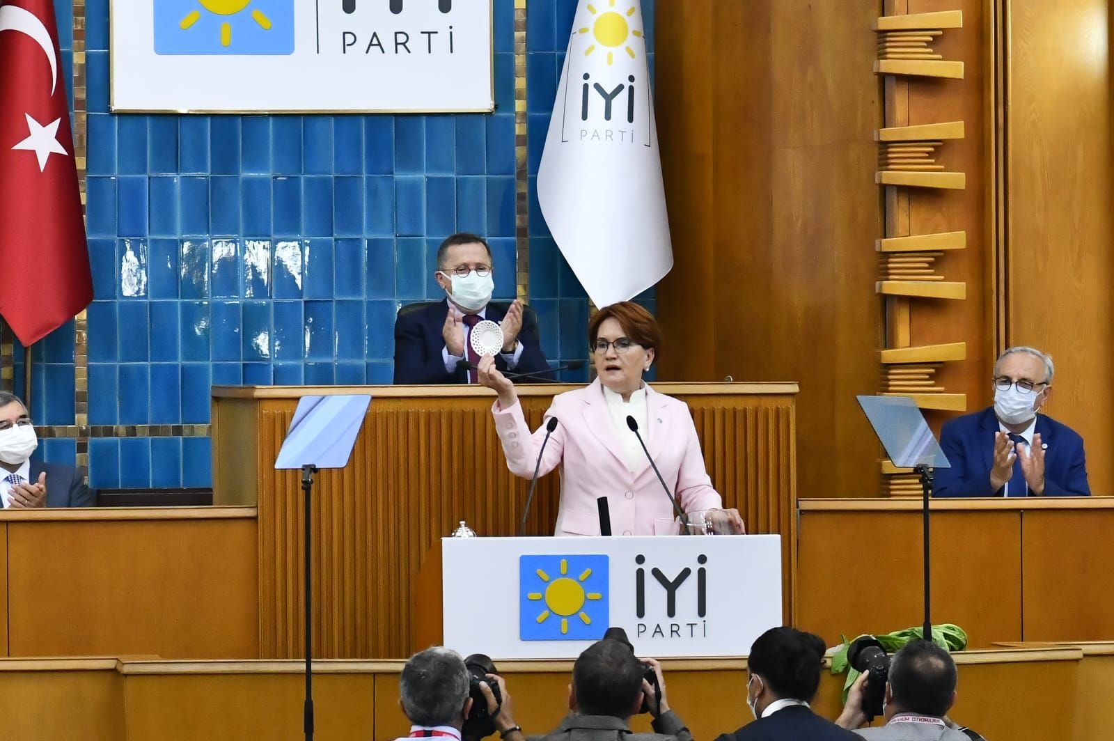 Akşener’den Erdoğan’a: Kifayetsiz danışmanlarının elinde oyuncak