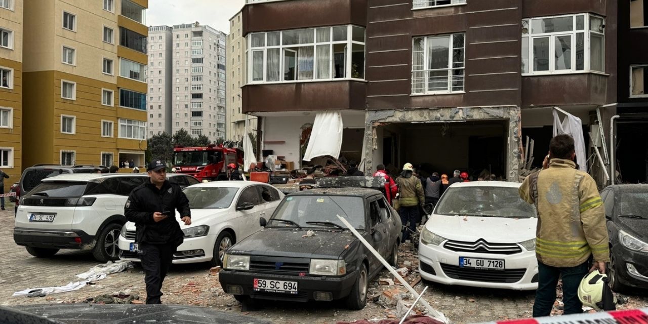 Beylikdüzü'nde patlama:1 ölü 3 yaralı