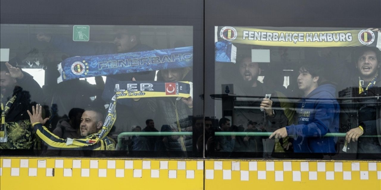 Fenerbahçe taraftarı Dolmabahçe'ye ulaştı