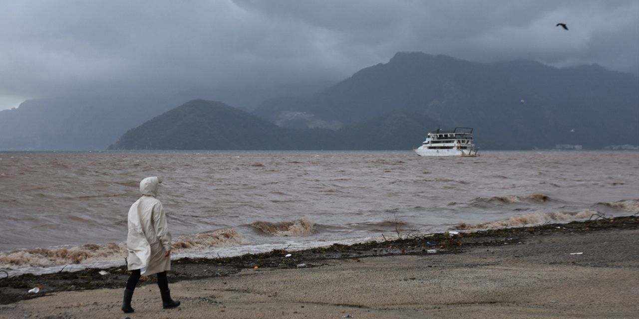 Hava durumu: Gök gürültülü sağanak ve kuvvetli rüzgar bekleniyor