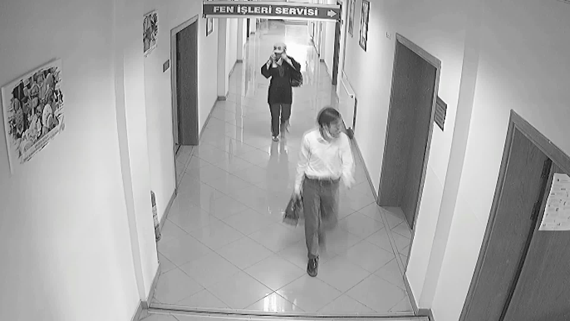 Gazeteci Akkuş'un belediye binasında doğalgaz borusuyla dövülmesinin görüntüleri ortaya çıktı