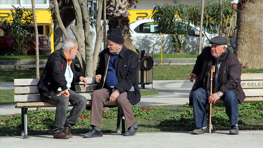 TÜİK verileri de ortaya koydu: Emekliler yük mü oluyor?