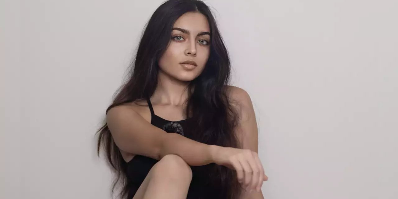 YouTuber Zara Dar doktorayı bıraktı, OnlyFans modeli olmaya karar verdi