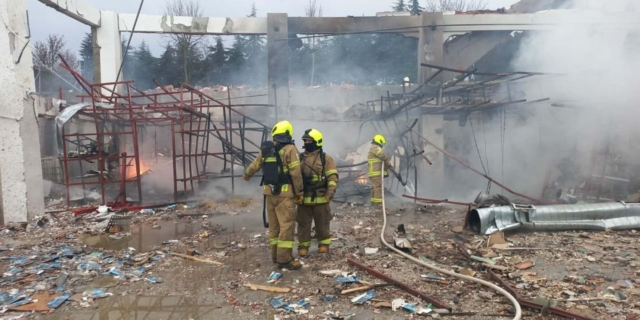 Bakan Yerlikaya, fabrika patlamasında ölü sayısındaki belirsizliğin nedenini açıkladı