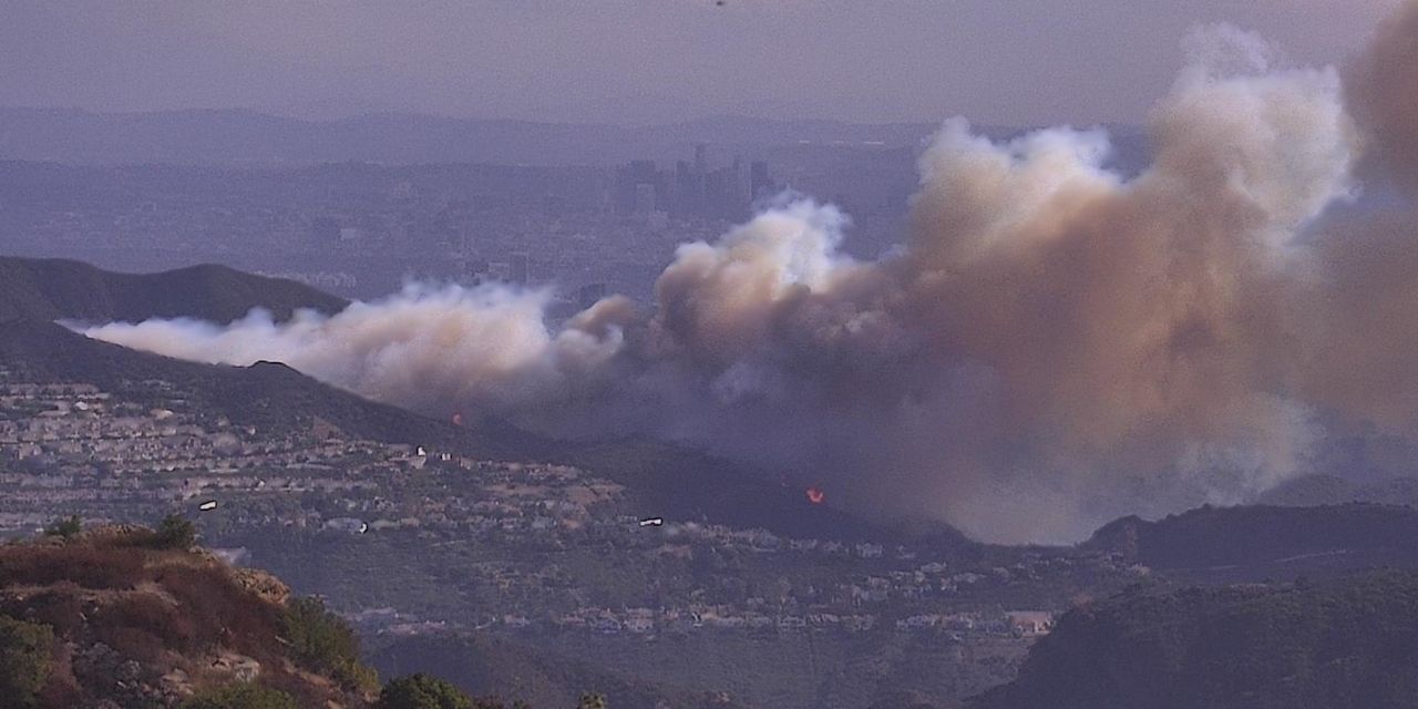 Los Angeles'ta yangın: Binlerce kişi tahliye edildi, OHAL ilan edildi