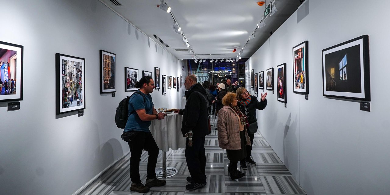 Pera'dan Beyoğlu'na Fotoğraf Sergisi, sanatseverlerle buluştu