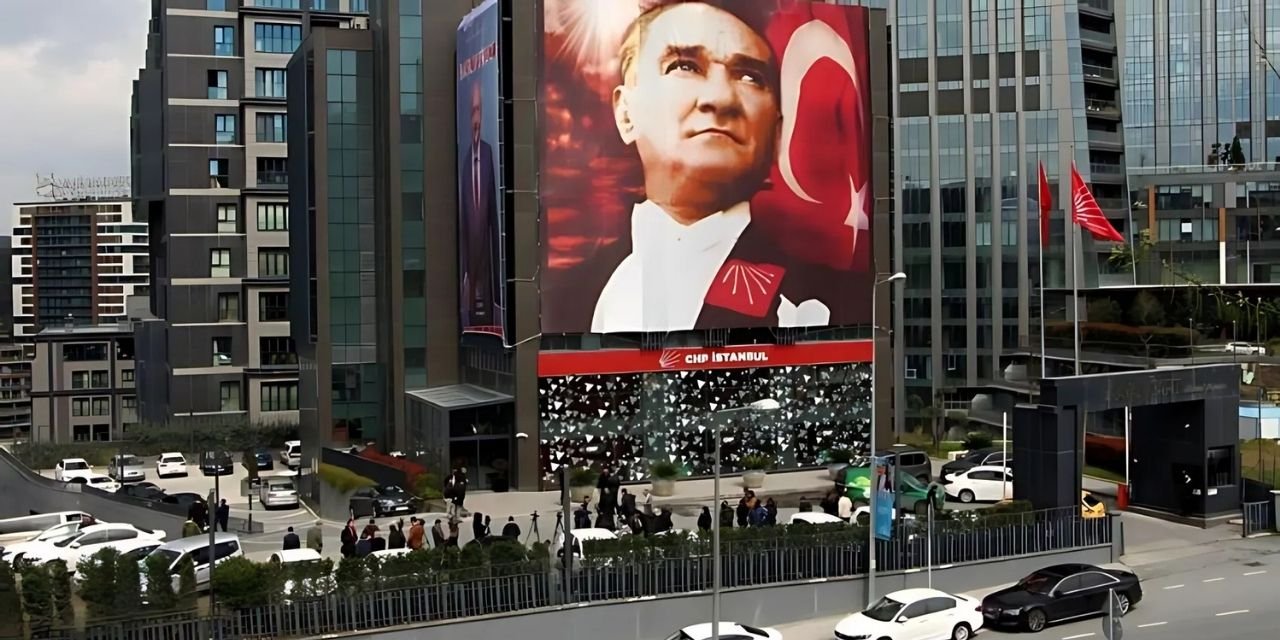 CHP MYK İstanbul İl Başkanlığı'nda toplandı