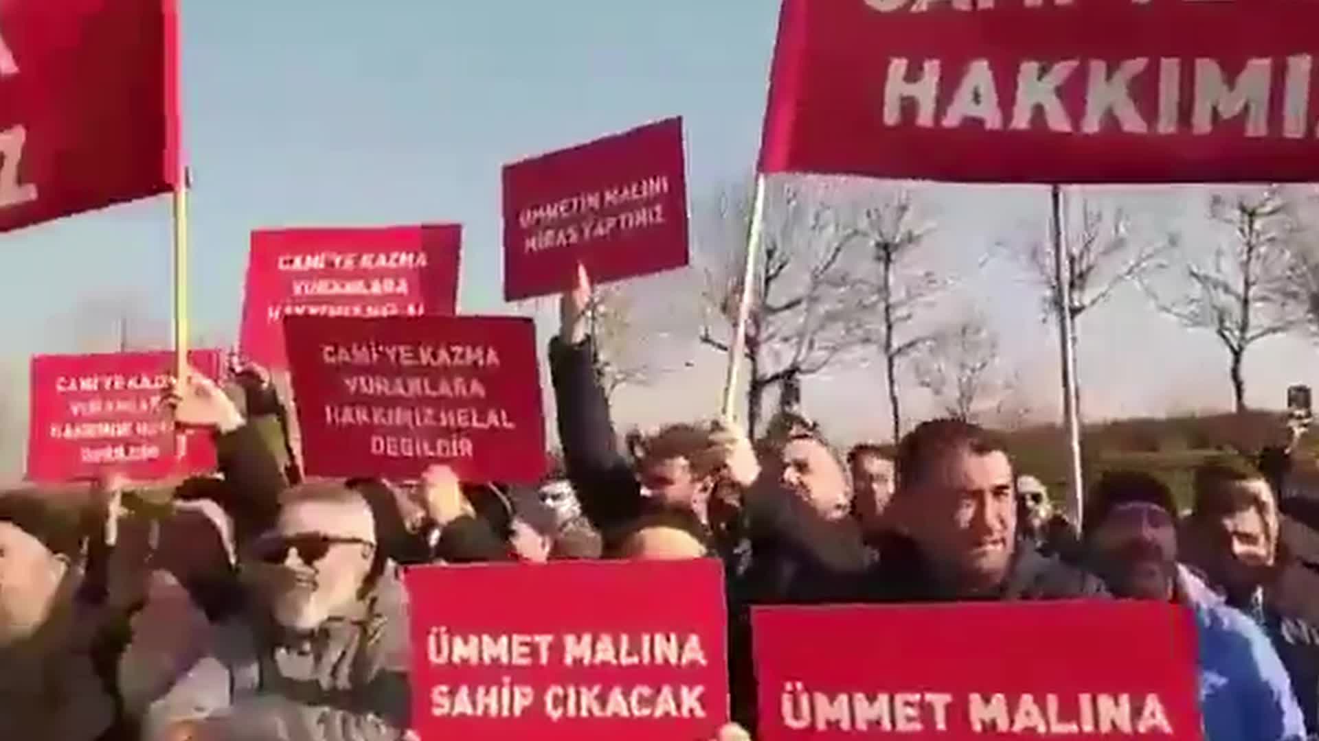 Menzil'de miras kavgası sokak eylemlerine dönüştü