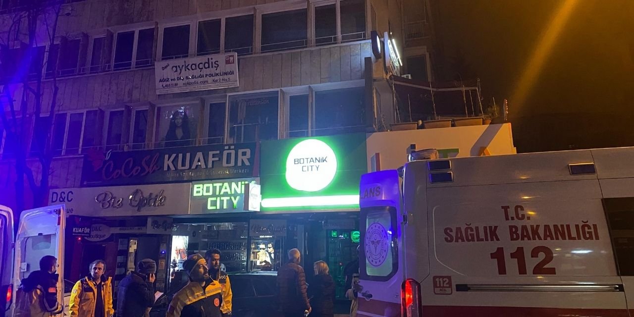 Ankara Tunalı Hilmi Caddesi’nde korkutan yangın