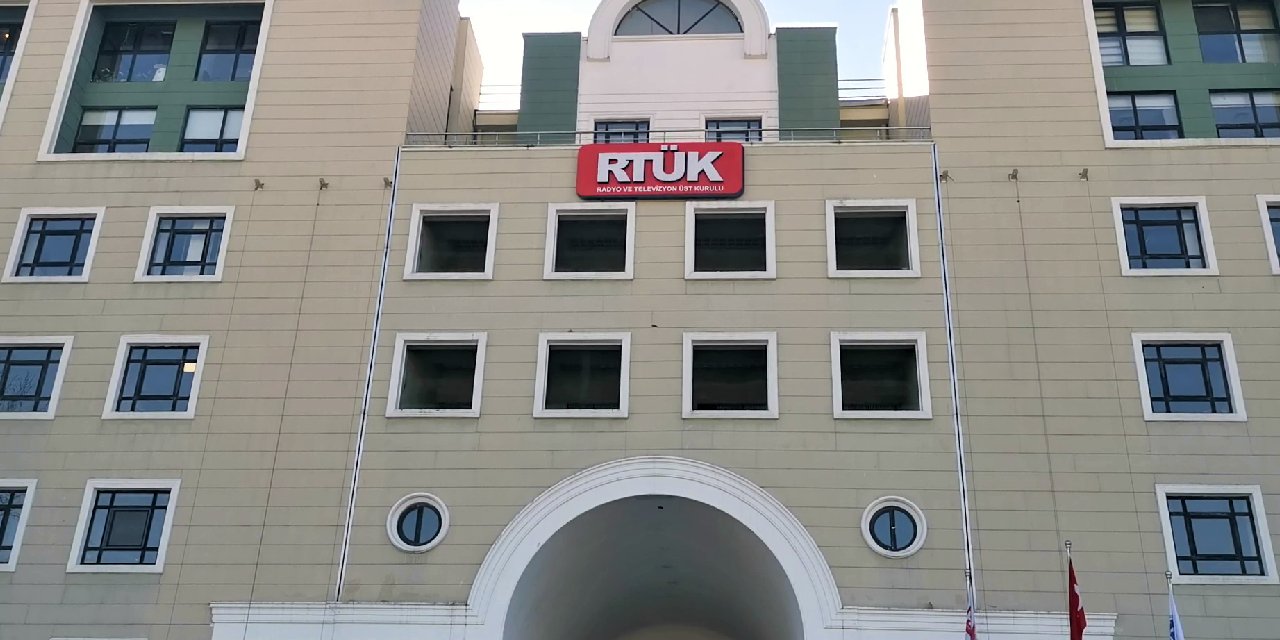 RTÜK'te Halk TV tartışması: 'Siz zaten kararınızı vermişsiniz Üst Kurulu toplamaya ne gerek var!'