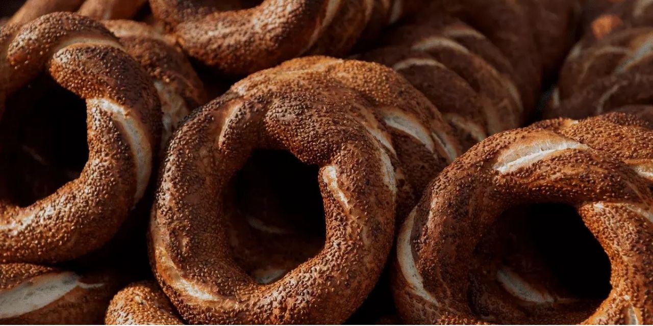 Ankara'da simit 20 lira oldu