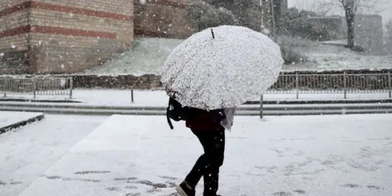 İstanbul'da okullar tatil edildi: Kamu personeliyle ilgili karar