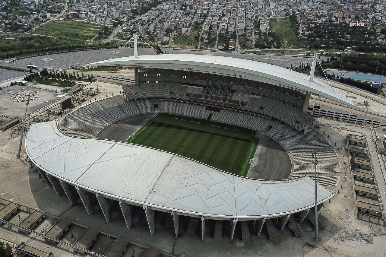 UEFA: "2023 Şampiyonlar Ligi finali İstanbul'da oynanacak"