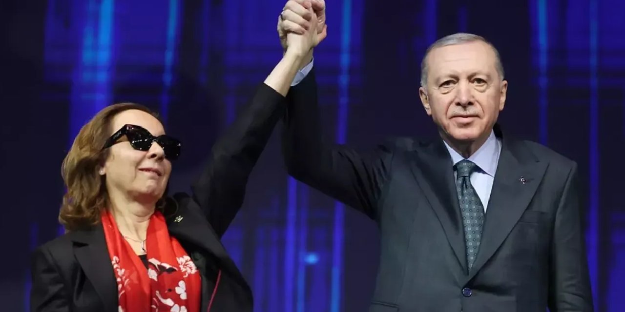 Özbudun AKP'ye neden geçtiğini anlattı: 'Cumhurbaşkanımıza hissettiğim güven...'