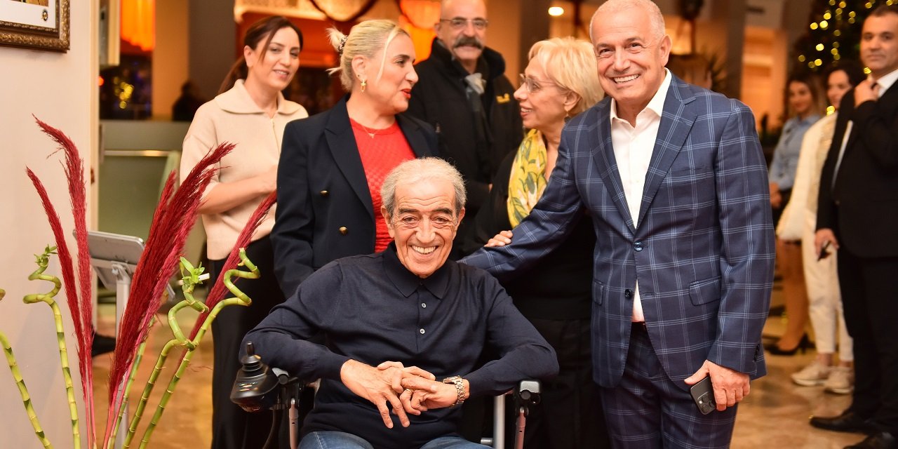Edip Akbayram'ın ailesiyle birlikte son görüntüleri ortaya çıktı