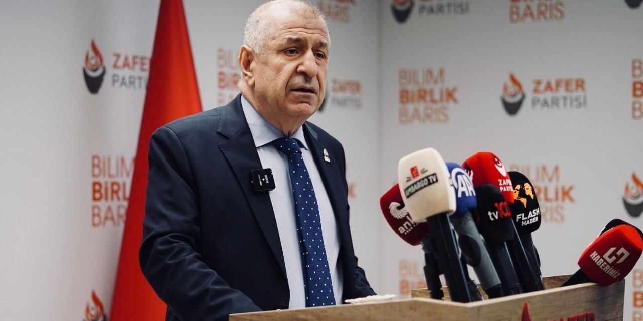 Cezaevindeki Ümit Özdağ'dan ilk fotoğraf