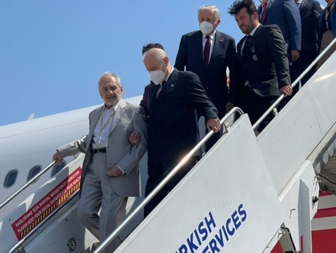 Saadet Partili Oğuzhan Asiltürk Erdoğan’la birlikte Kıbrıs’a gitti