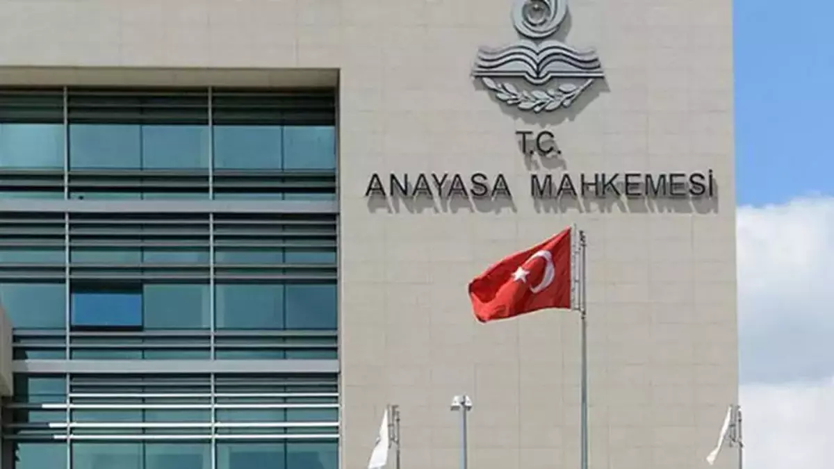 AYM'den hakim ve savcı yardımcısı kadrolarıyla ilgili Cumhurbaşkanlığı Kararnamesine iptal
