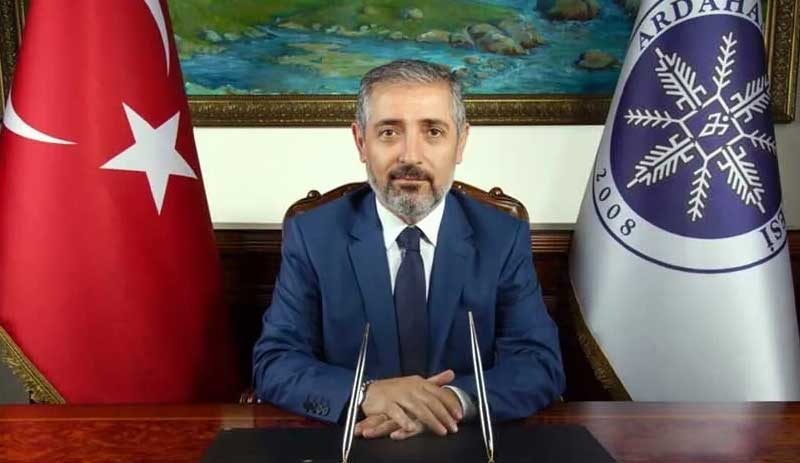 Ardahan Üniversitesi Rektörü'nün aynı üniversitede 9 görevi daha var