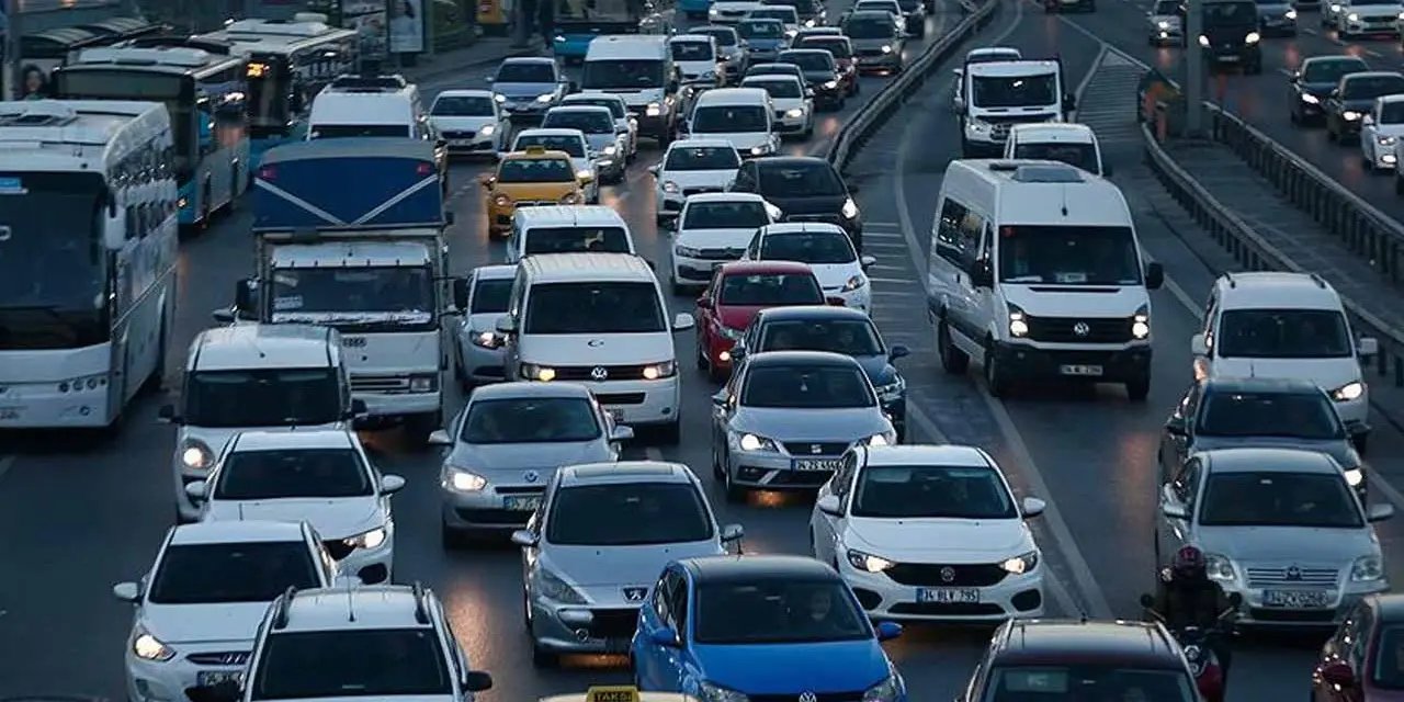 Resmi Gazete'de yayımlandı: Araç içi görüntü ve ses cihazlarına yeni düzenleme