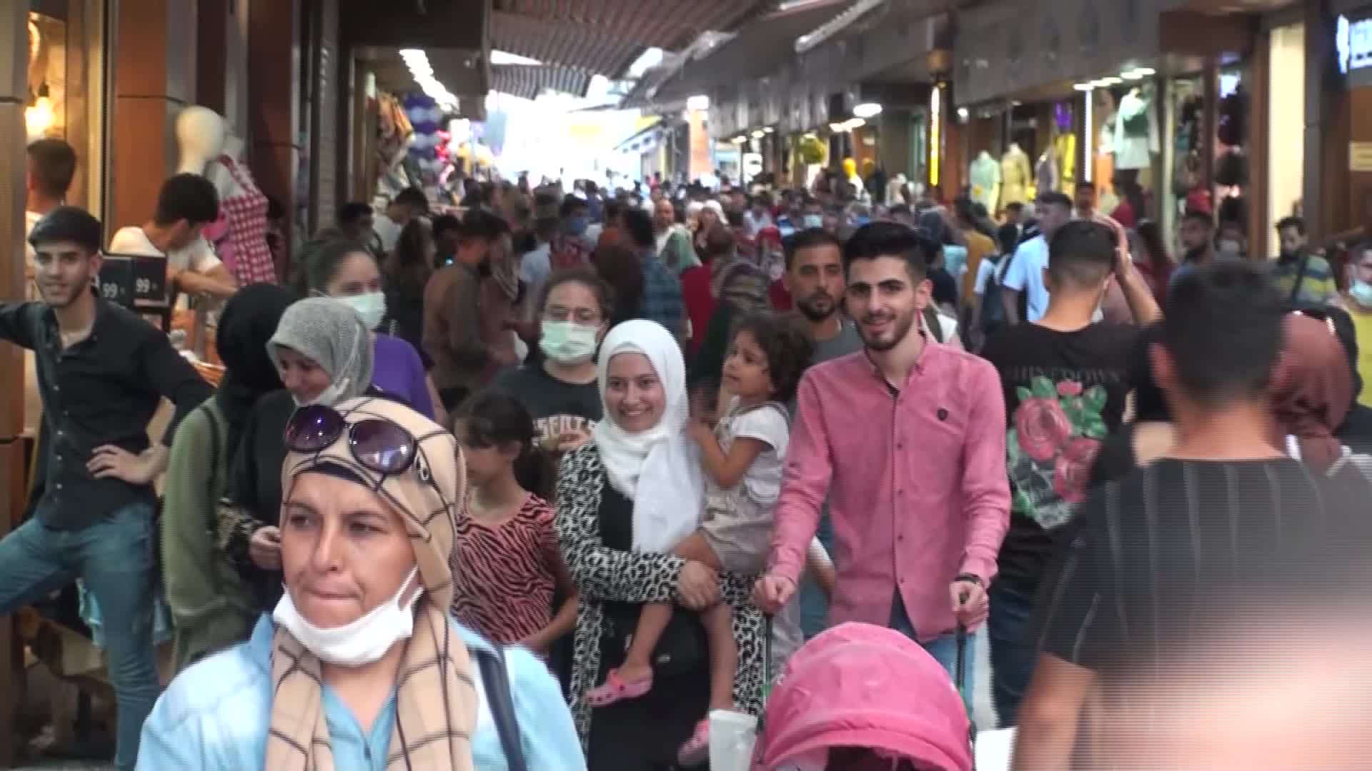 Yasaklar kalktı, esnaf yine umduğunu bulamadı