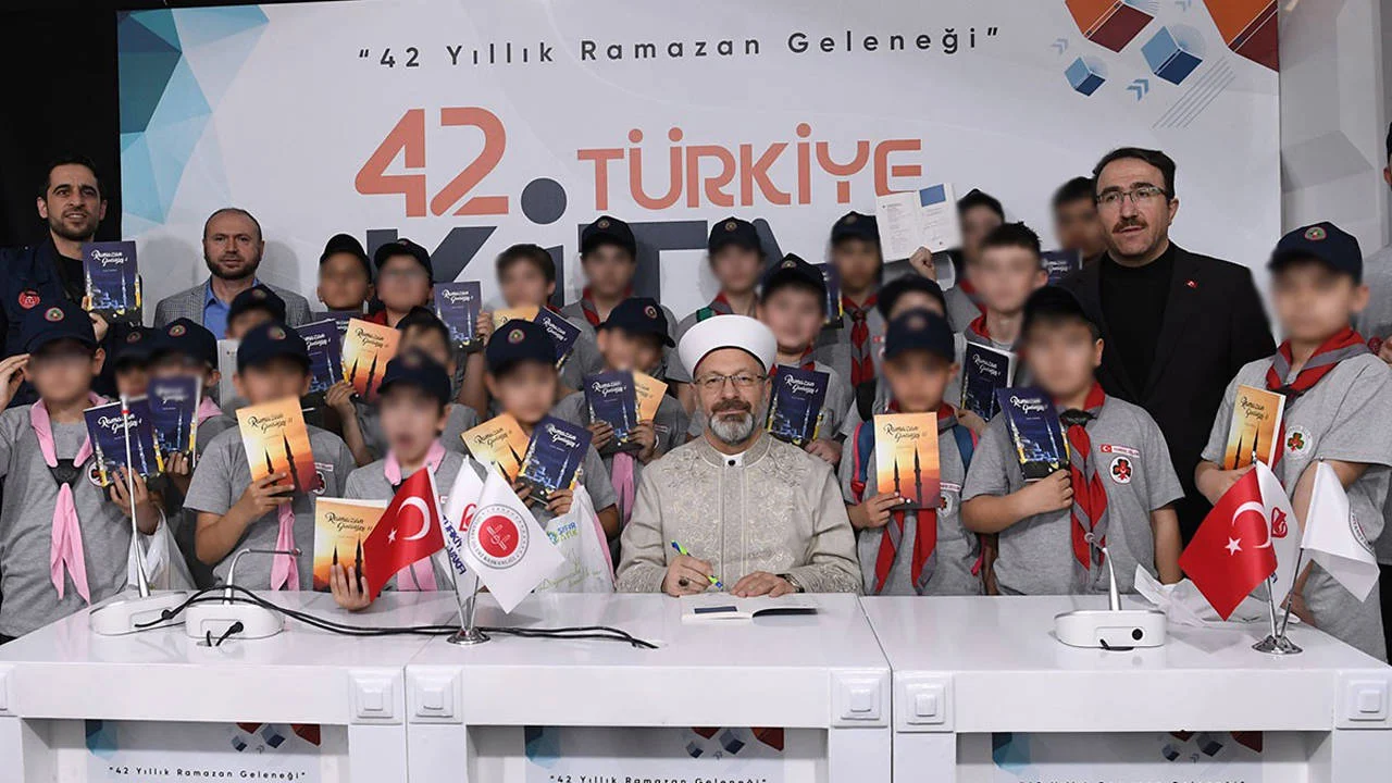 İstismar skandalı sonrası görevden alınan müftü, Ali Erbaş'ın yanında