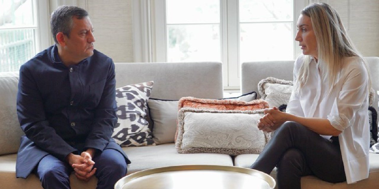 Özel'den, İmamoğlu ailesine ziyaret: 'Geleceğin cumhurbaşkanına darbe yapıyorlar'