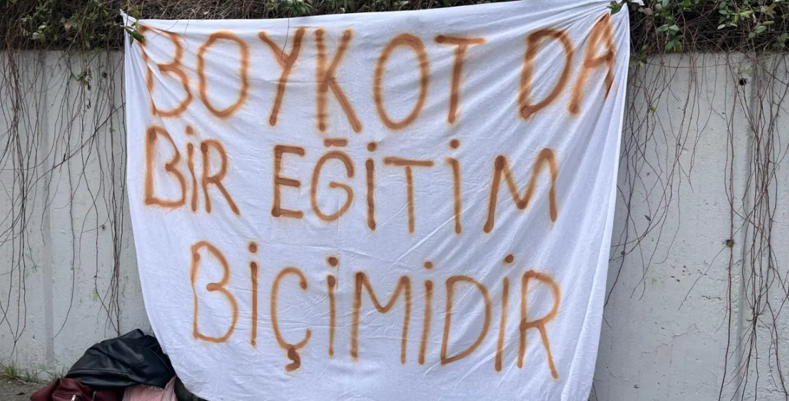 Öğrencilerden ekonomik boykot: Satın almayı bir günlüğüne terk edecekler