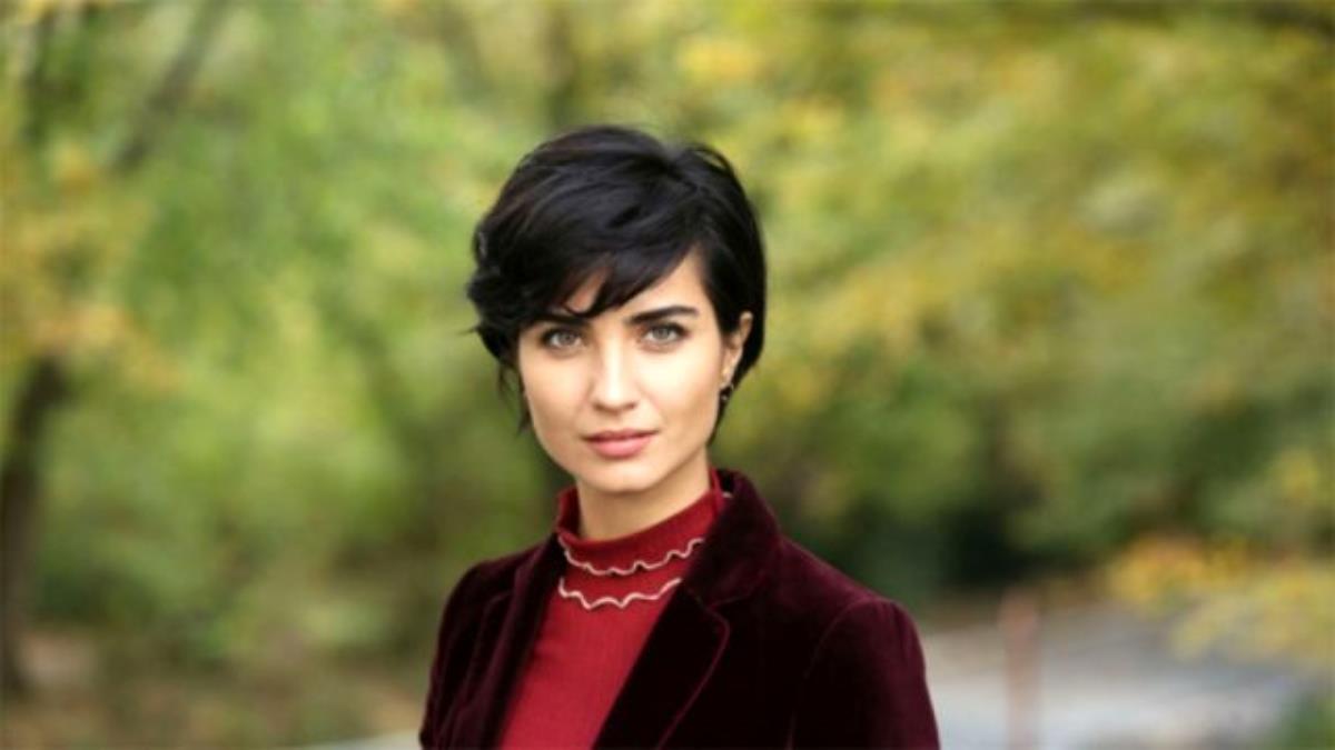 Tuba Büyüküstün, Covid 19'a yakalandı: "4 gündür hastanedeydim..."