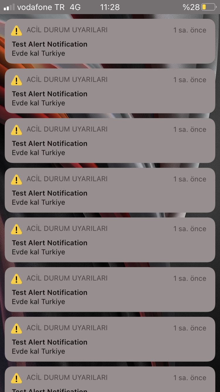 iPhone kullanıcılarına peş peşe gönderilen #EvdeKalTürkiye alarmı endişeye neden oldu