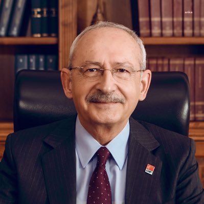 Kılıçdaroğlu'ndan gazetecilere: "Sözüm ona "iletişimciler" sizi hedef gösteriyor, müsterih olun"