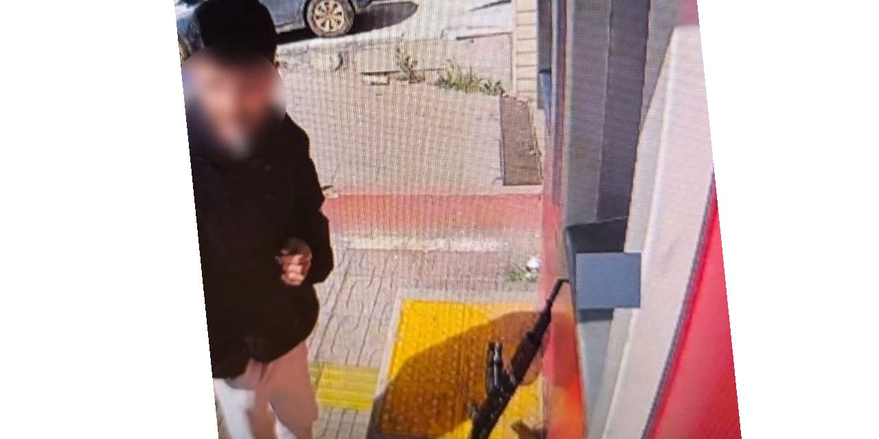 Ataşehir'de uzun namlulu silahla ATM'den para çekmeye geldi, gözaltına alındı