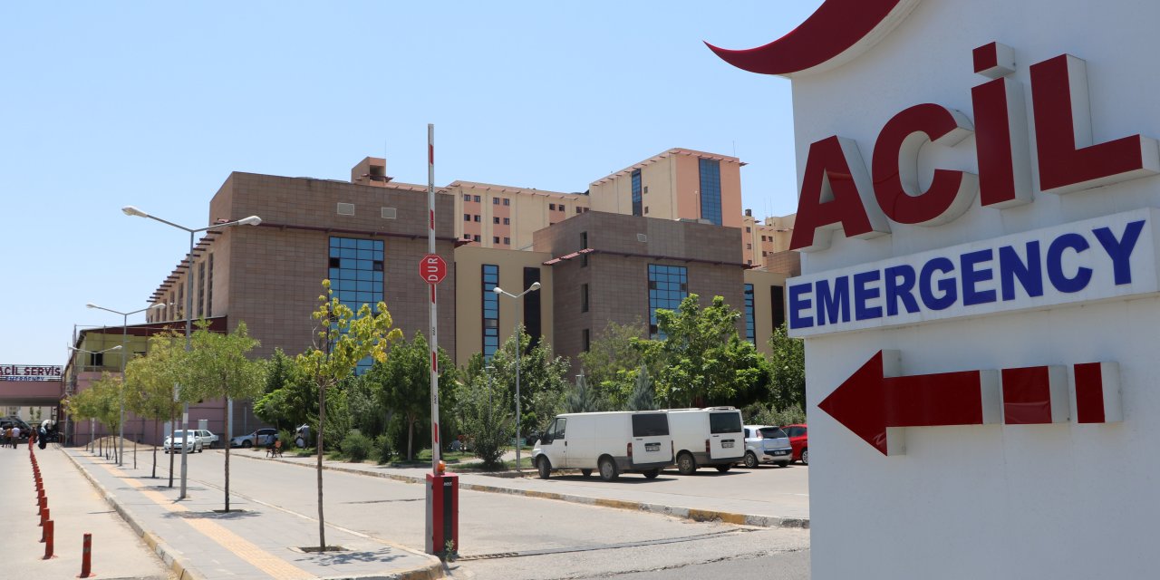 Diyarbakır'da 53 öğrenci yemekten zehirlendi
