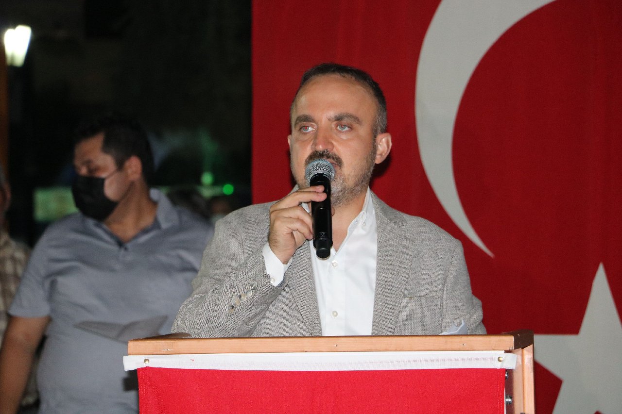 AKP’li Turan’a göre fon alan muhalifler dışarıya hizmet ediyormuş