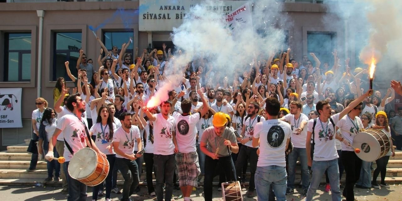 Ankara Üniversitesi'nde 'İnek Bayramı': 'Tüm diplomalarımızı iptal edemezsiniz'