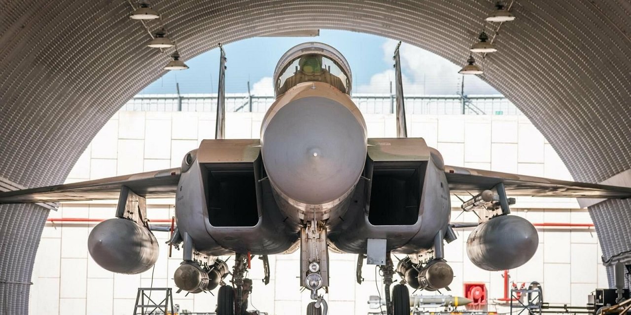 İsrail: 6 Mayıs'ta Yemen'de 50 mühimmat deposunu vurduk