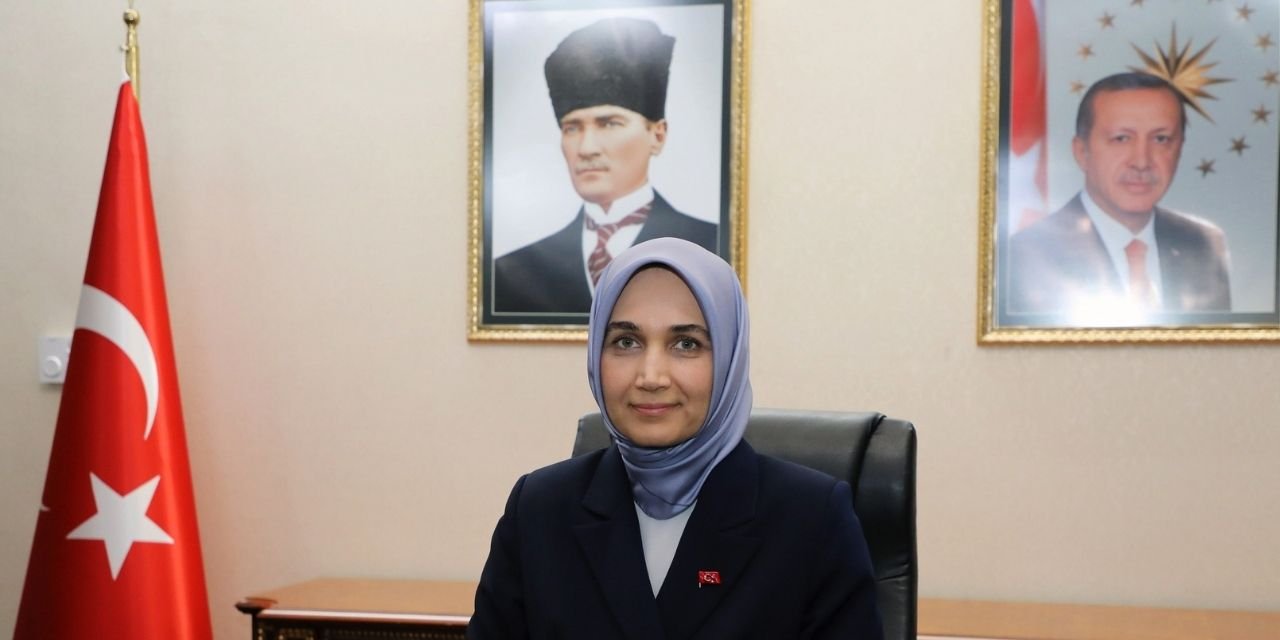 Afyonkarahisar Valisinden 'AKP İl Başkanlığı programlara davet edilsin' talebi