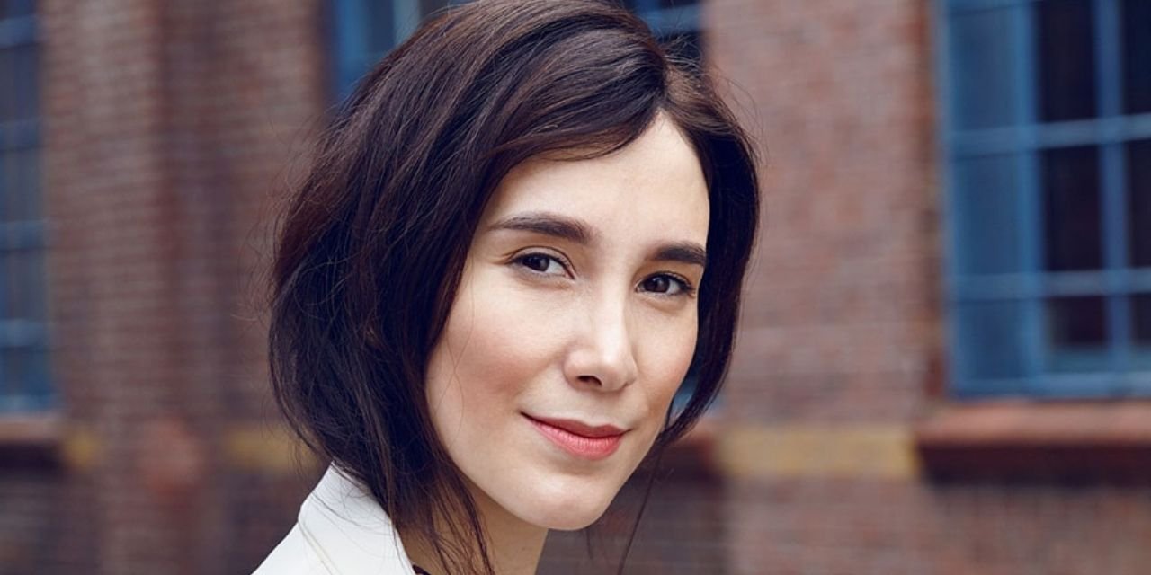 Oyuncu Sibel Kekilli'ye Liyakat Nişanı