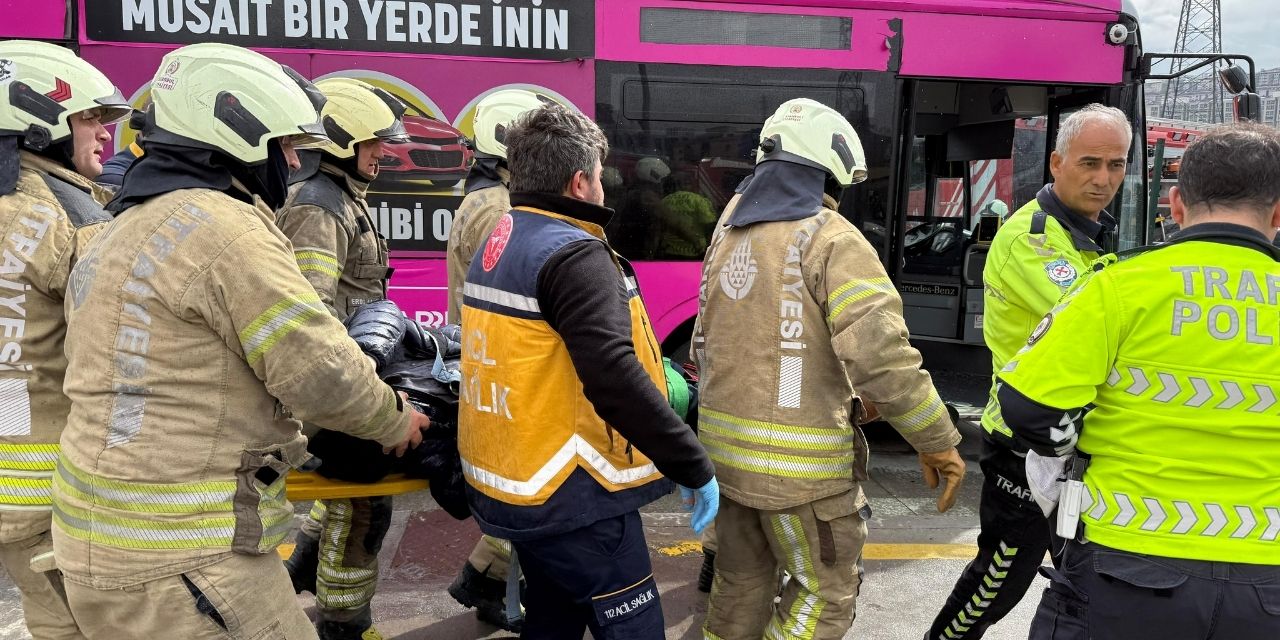 Bir kişi hayatını kaybetti: İBB'den metrobüs kazası açıklaması